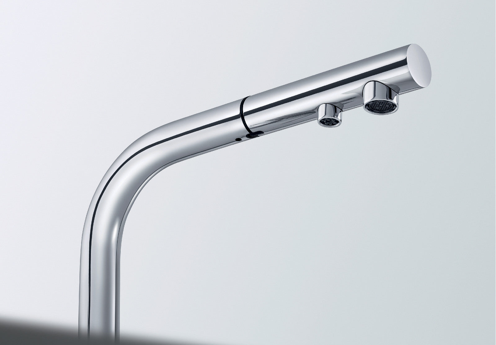 Macro close-up cutout of the BLANCO Fontas-S II spout head, highlighting the integrated dual aerators. The front aerator provides the smooth, non-splash purified drinking stream, while the rear delivers the high-velocity mains water, maximizing kitchen efficiency.